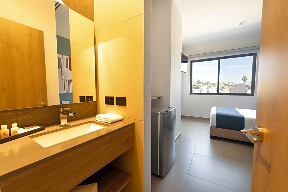 TH HOTEL & VIVIENDA