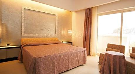 Quadruple Room with Sea View