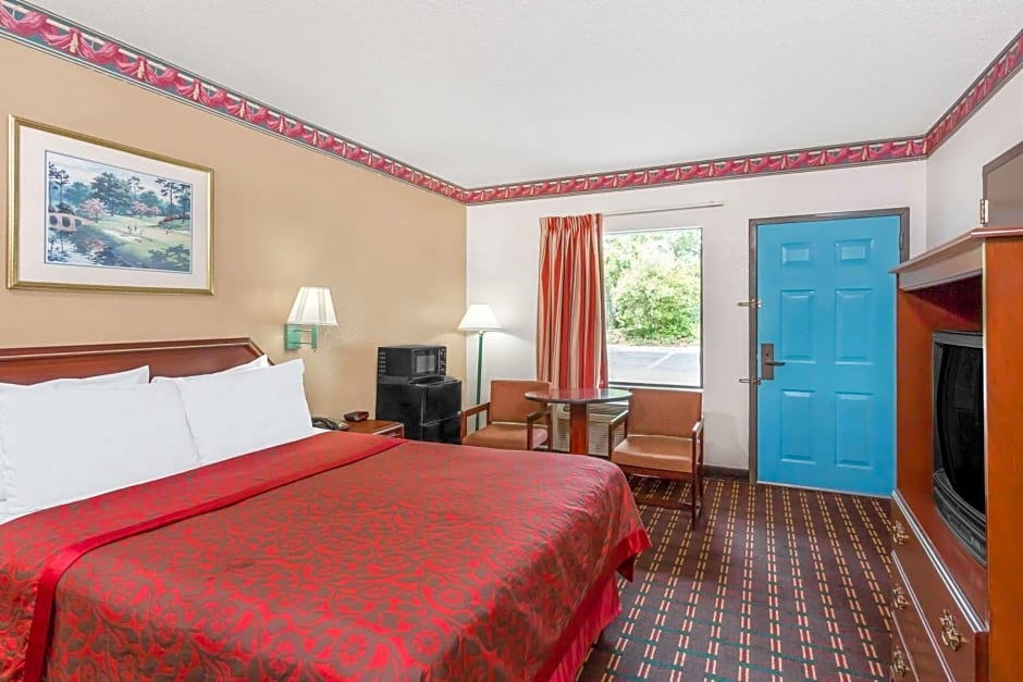 Days Inn by Wyndham North Columbia Ft. Jackson