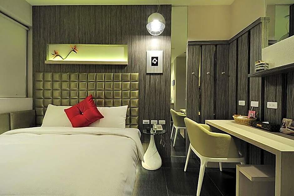 Leesing Hotel