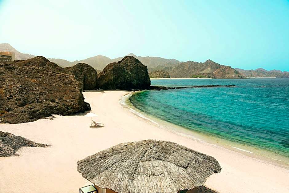 Al Bustan Palace, a Ritz-Carlton Hotel