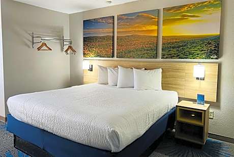King Room- Non-Smoking