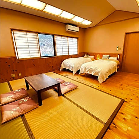 Notoumi