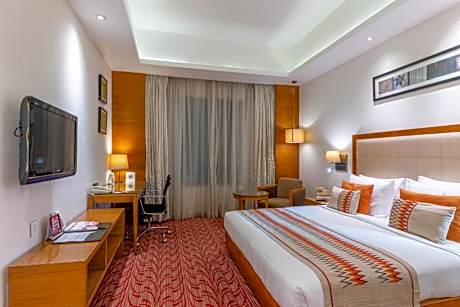 Superior Room with Cocktail Hours (Buy 2 get 1 Free) from 17:00 - 19:00 hrs