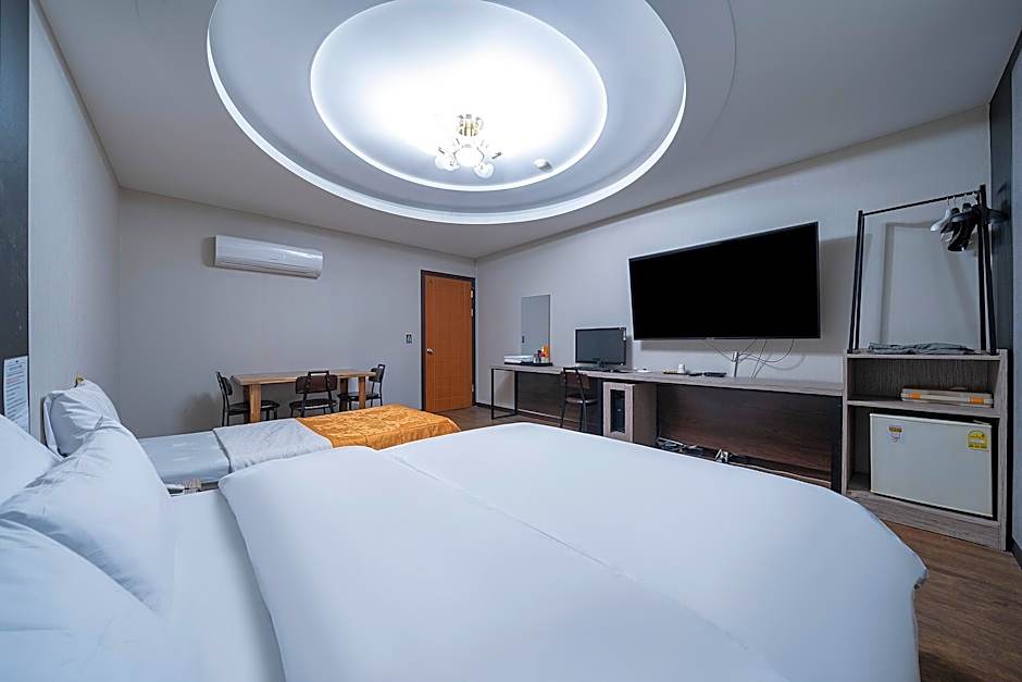 Hotel No.1