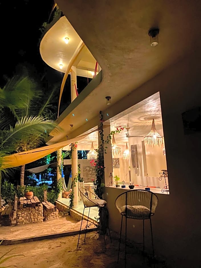 Casa Mia El Cuyo Eco Beach Boutique Hotel