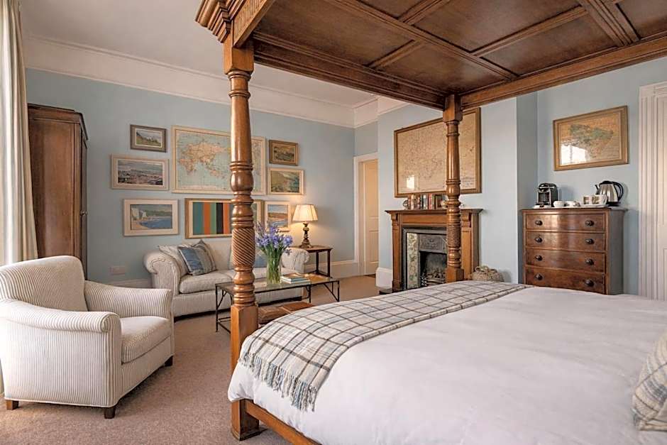 The Royal Harbour Hotel