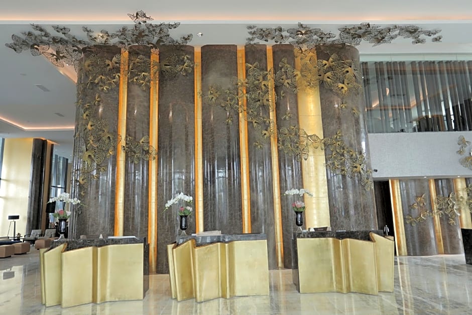 JHL Solitaire Gading Serpong