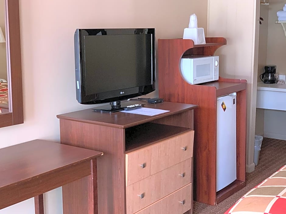 Travelowes Motel - Maggie Valley