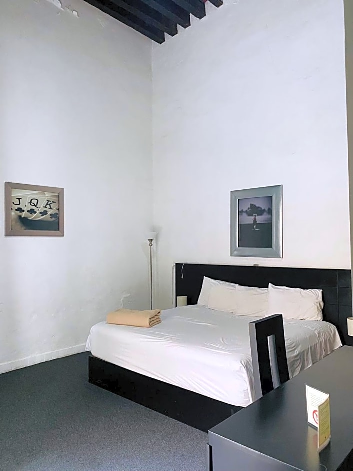 Kuku Ruku Hotel