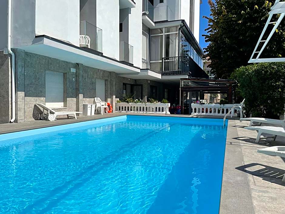 Hotel Apis