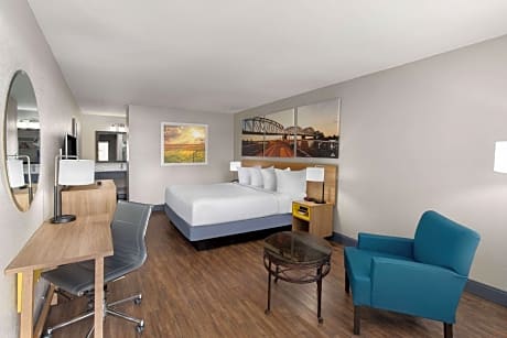 1 King Bed Non-Smoking
