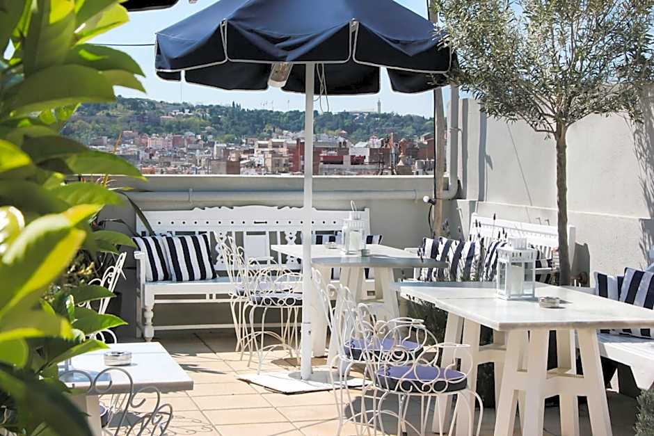 Hotel Midmost by Majestic Hotel Group