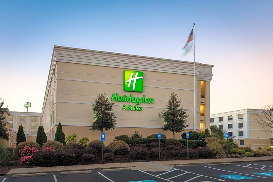 Holiday Inn & Suites Atlanta Airport North By IHG