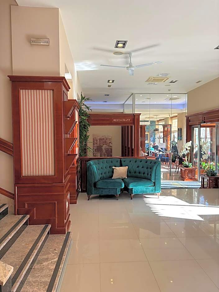 Hotel Bristol