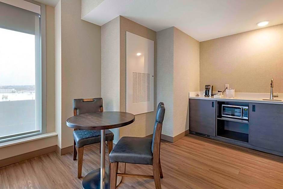 Cambria Hotel Bloomington Mall of America Minneapolis Airport