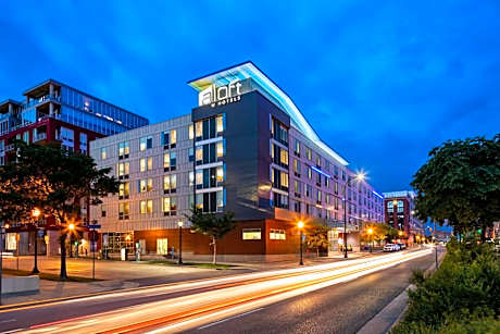 Aloft by Marriott Minneapolis
