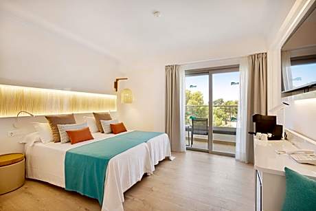 Junior Suite with Balcony