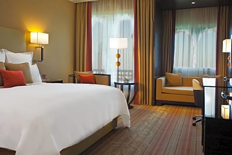 Superior Room, 1 King Bed