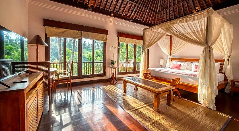 Natura Resort and Spa