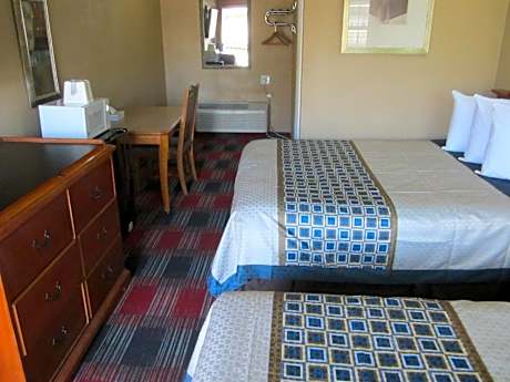 Deluxe Queen Room with Two Queen Beds