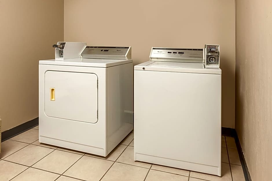 Super 8 by Wyndham La Grange KY