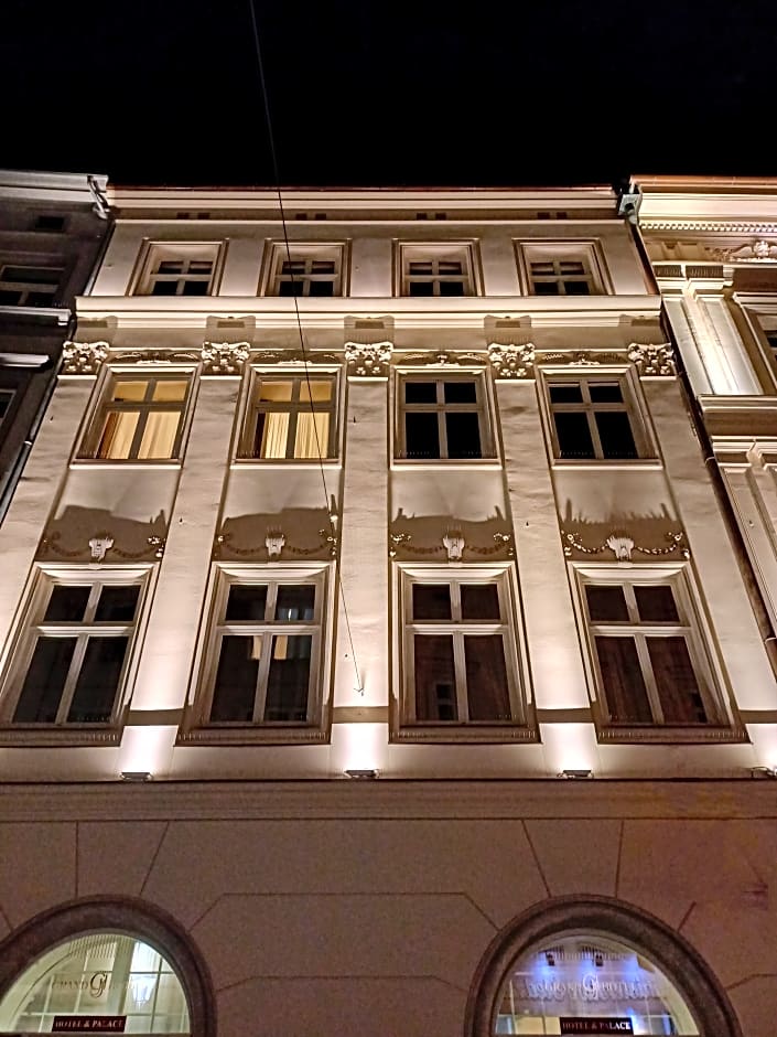 Grand Hotel