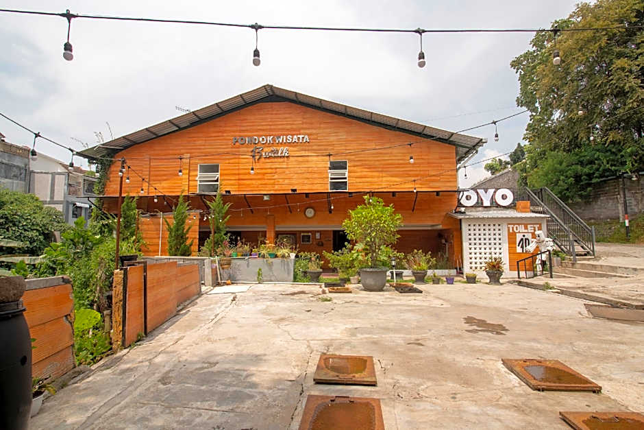 OYO 3283 Bwalk Hotel