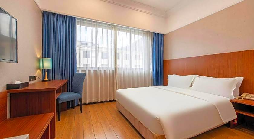 Carrianna Hotel