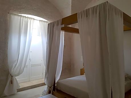Deluxe Double Room with Shower