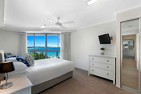 Superior One Bedroom Ocean View Apartment