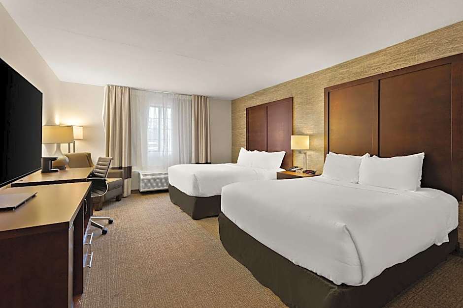 Comfort Inn Ludington near US-10