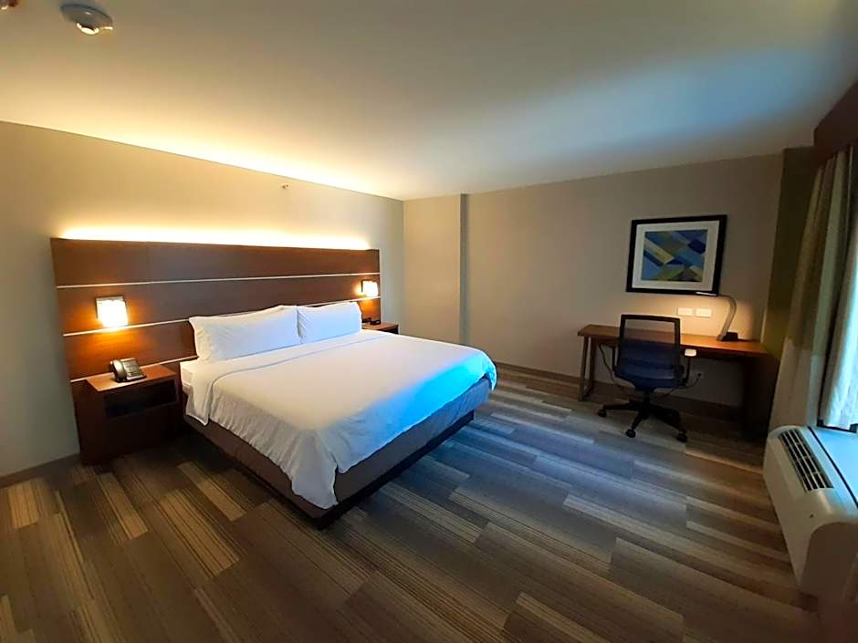 Holiday Inn Express Trincity By IHG