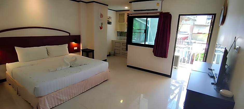 Outdoor Inn Kata Hotel