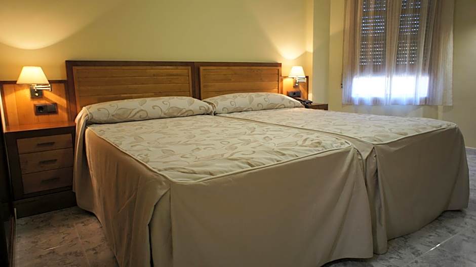 Hotel Puente Romano