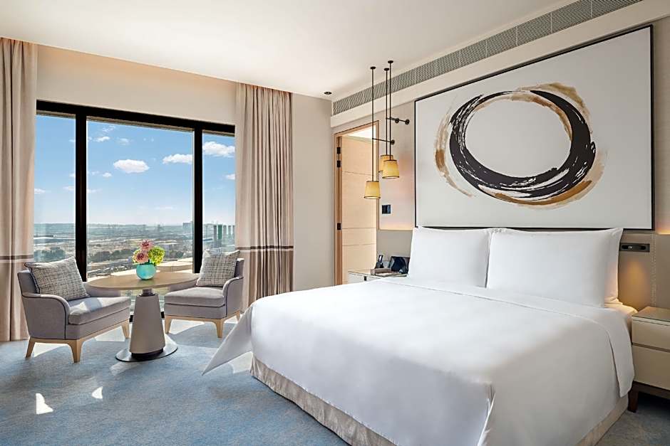 Photo 1 of 8 of Premier 1 King Bed, Marina View