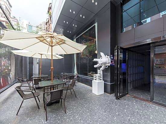 Lanyue Hotel