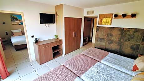 Superior Family Suite with Terrace