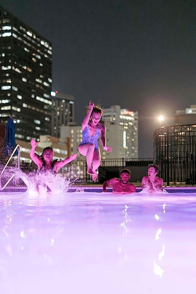 Renaissance New Orleans Arts Warehouse District Hotel