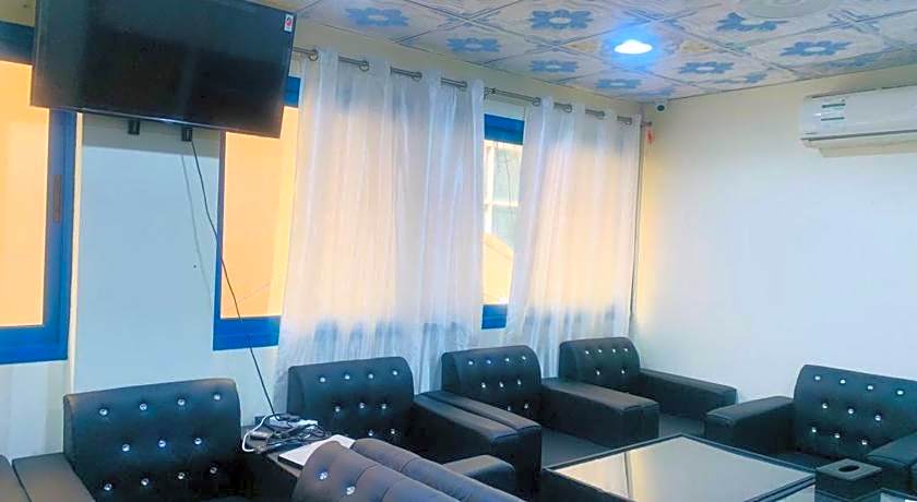 OYO 271 Parasol Hotel