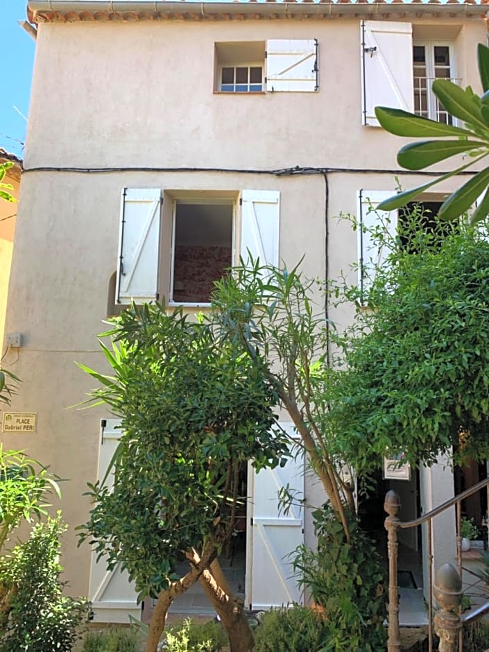 L'aile Du Chateau – Ramatuelle, ID