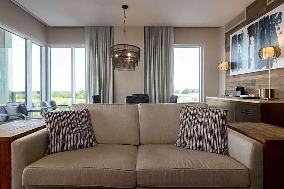 The Stella Hotel, Autograph Collection