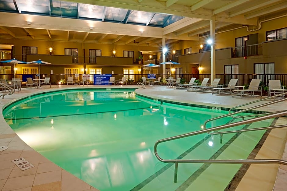 enVision Hotel & Conference Center Mansfield-Foxboro