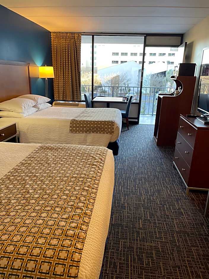 Days Inn by Wyndham Virginia Beach At The Beach