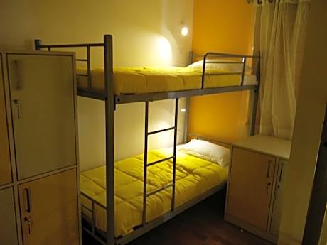 Bed in 10-Bed Mixed Dormitory Room
