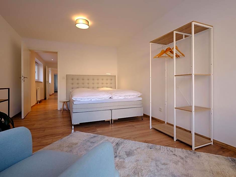 Travel Art Boardinghouse