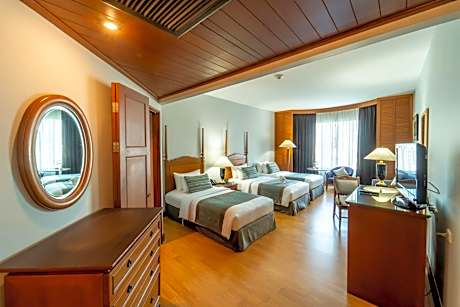 Grand Deluxe Room