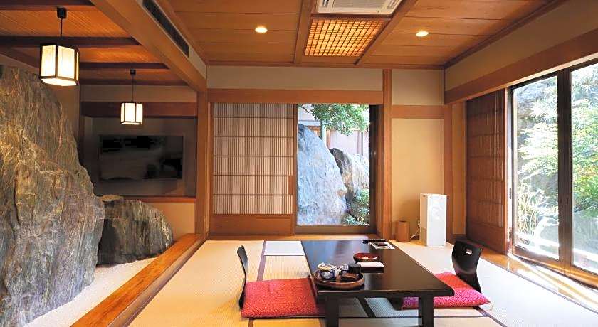 Beautiful Jananese Garden Kagetsu