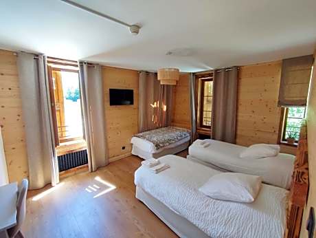 Triple Room with Bath