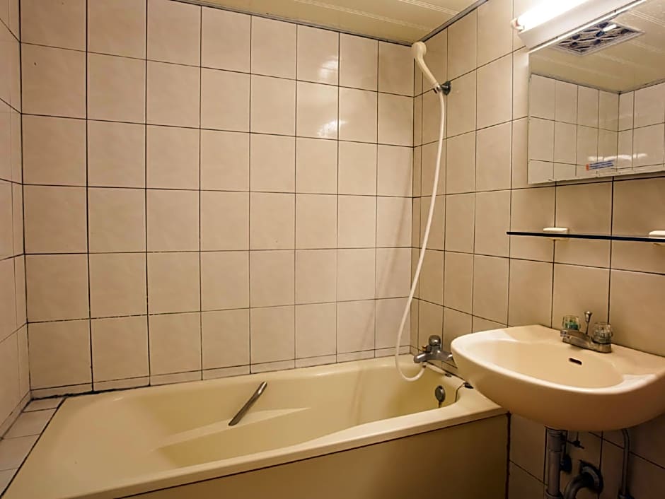 Gene Long Haiy Att Hotel